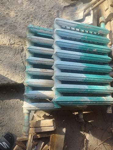 Чугунный отопительный радиатор. - Материал: чугун - Конструкция