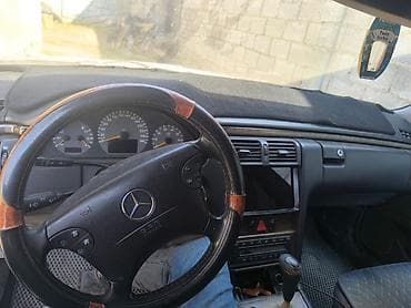 Транспорт: Mercedes-Benz E-Class: 2000 г., 3.2 л, Ручные, Газ, Седан — 3
