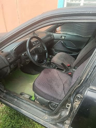 mini vci: Honda Accord: 1994 г., Механика, Седан — 3