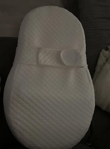 Кормление: Кокон от фирмы “Философия сна”. Состояние отличное. Полежали всего — 1