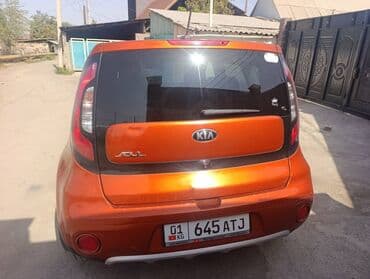 срочно продаю в связи с переездом: Kia Soul: 2018 г., 2 л, Типтроник, Бензин, Универсал — 4