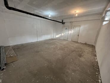 участок промышленного назначения: 🏢 33.000$ Продаётся нежилое помещение (назначение — склад) 📍 мкр — 5