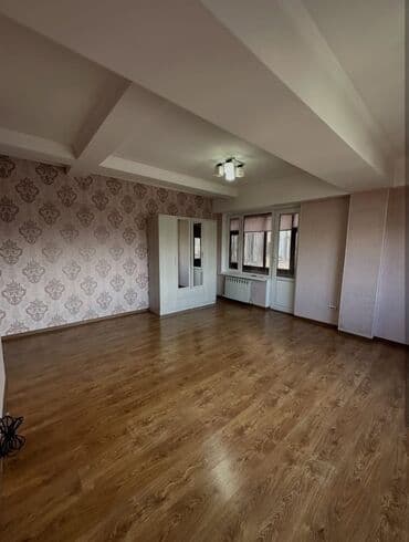 продаю связи с переездом: ⚜️Срочно продается большая просторная 1ком.кв ✳️Адрес — 1