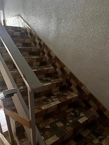 8: 2 комнаты, 66 м², 8 мкр 4 этаж, Старый ремонт — 4