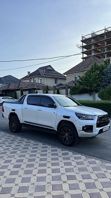 стопа: Toyota Hilux: 2022 г., 4 л, Автомат, Газ, Пикап — 3