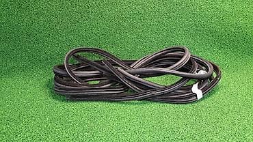 bmw e36: Уплотнительные резинки двереи Е90 Год 2003 В отличном состоянии — 1