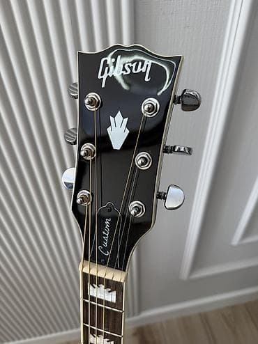 Аккордеоны: Gibson J-200 – легендарная акустическая джамбо-гитара. Основные — 3