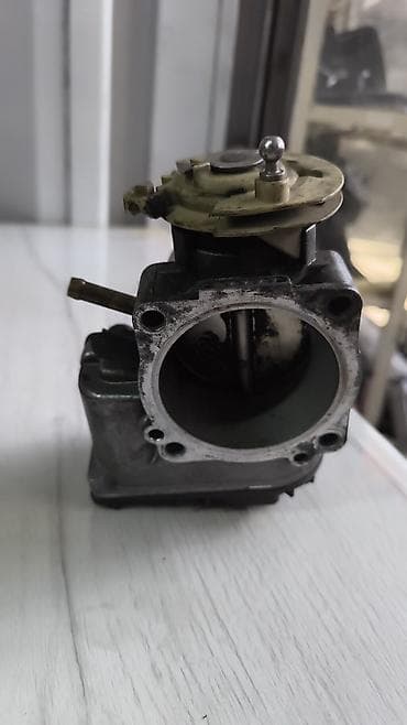 Дроссельная заслонка Audi 1999 г., Б/у, Оригинал, Германия — 3