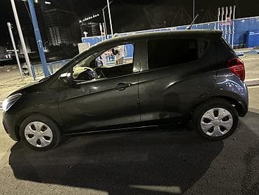 Транспорт: Chevrolet Spark: 2017 г., 1 л, Автомат, Бензин, Хэтчбэк — 7