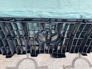 Автокосметика: Решетка радиатора Toyota Оригинал — 7