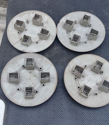 ступицы жигули: Колпаки R 13, Б/у, Комплект — 3