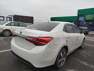 Iveco: Toyota Corolla: 2021 г., 1.8 л, Автомат, Гибрид, Седан — 6