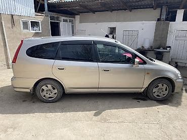 Honda Stream: 2001 г., 1.7 л, Автомат, Бензин, Универсал