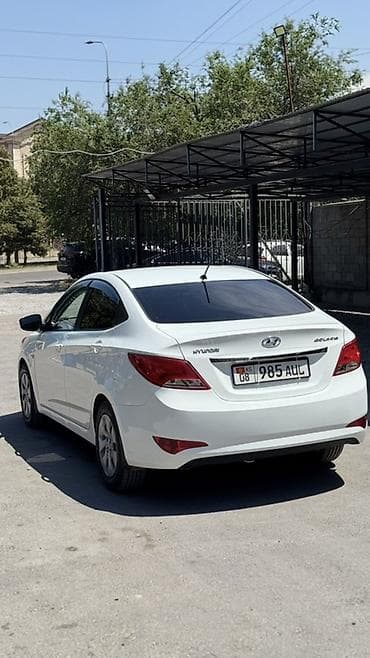6: Hyundai Solaris: 2015 г., 1.6 л, Автомат, Бензин, Седан — 5