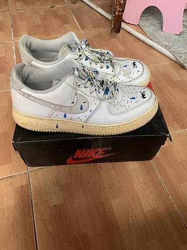 nike tech flece: Унисекс кроссовки Nike Air Force 1 белого цвета с низким профилем — 4