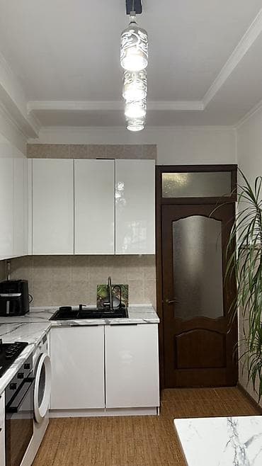 Батирлер: 3 бөлмө, 71 м², Сталинка, 1 кабат, Косметикалык оңдоо — 8