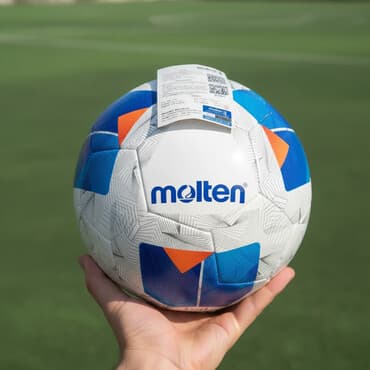 Футбольный мяч Molten - Бренд: Molten - Цвет и дизайн: белый с