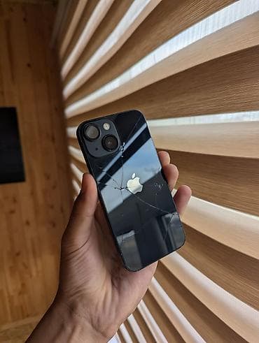 акб: IPhone 13 mini, 128 ГБ, Черный, Чехол — 4