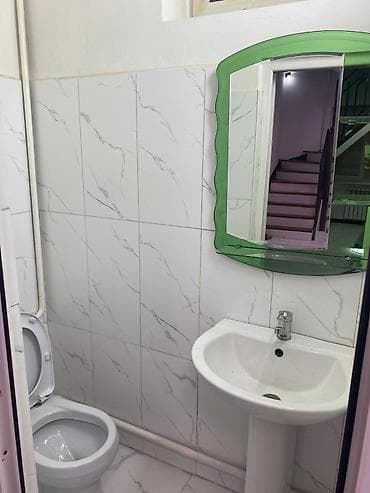 Коммерциялык кыймылсыз мүлктү ижарага берүү: Новопавловка Сдается двухэтажное помещение Площадь: 102м2 На 1-этаже — 3