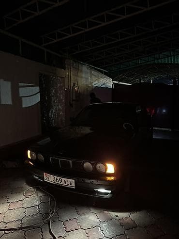 серби 2: BMW 5 series: 1991 г., 2 л, Механика, Бензин, Седан — 3