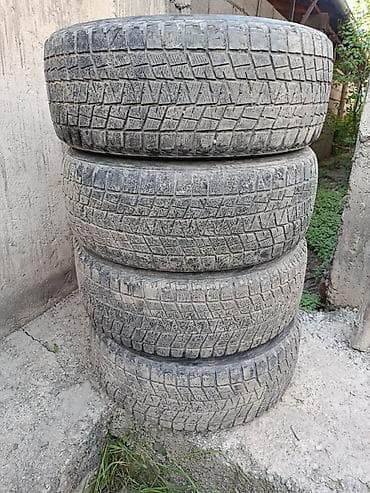 Шины 235 / 60 / R 17, Зима, Б/у, Комплект, Внедорожные (АТ/МТ), Япония, Bridgestone