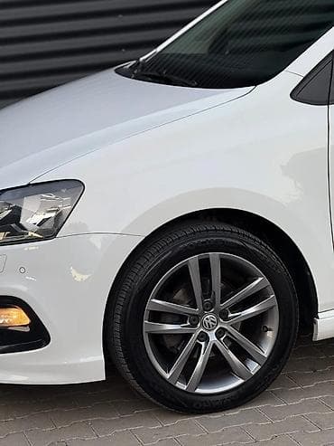sprinter 412: Volkswagen Polo: 2015 г., 1.4 л, Автомат, Дизель, Хэтчбэк — 3