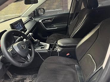 Toyota RAV4: 2021 г., Автомат, Бензин, Кроссовер — 6