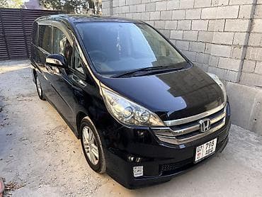 Honda Stepwgn: 2008 г., 2 л, Автомат, Бензин, Минивэн