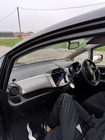 t 25: Honda Fit: 2013 г., Вариатор, Гибрид, Хэтчбэк — 6