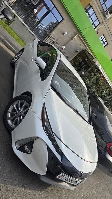 prius: Toyota Prius: 2019 г., 1.8 л, Автомат, Электромобиль, Лифтбек — 2
