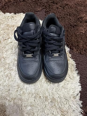 бу красофки: Эркектердин кроссовкасы, 40, Nike, Колдонулган, түсү - Кара — 3