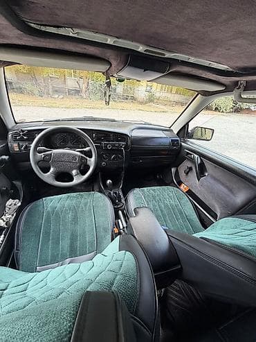 витц капот: Volkswagen Vento: 1995 г., 1.8 л, Механика, Бензин, Седан — 9