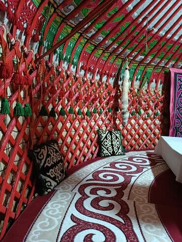 велик на титановых дисках: Аренда юрты, Каркас Деревянный, 65 баш, С полом, Самовар, Посуда — 12