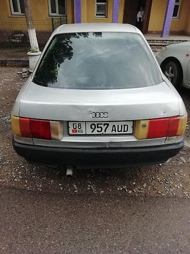Audi 80: 1987 г., 1.8 л, Кол менен иштөөчү — 3