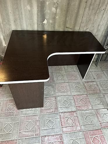 компьютеры клуб: Офисный стол, Нерегулируемый, цвет - Коричневый, Угловой, ЛДСП — 2