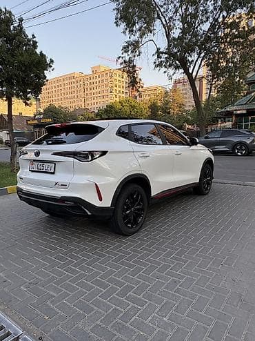 Унаа: Changan X5 Plus: 2025 г., 1.5 л, Робот, Бензин — 5