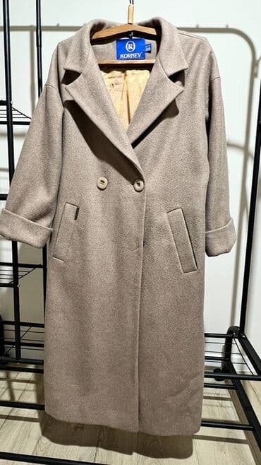 срочно продаю в связи с переездом: Пальто Kornev, женское - Классический прямой крой миди - Цвет: теплый — 1