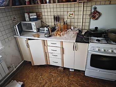 диван с креслой: Кухонный гарнитур, Б/у, цвет - Бежевый, ДСП, Самовывоз — 3