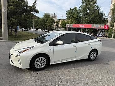 byd e2 2022: Toyota Prius: 2017 г., 1.8 л, Вариатор, Гибрид, Хэтчбэк — 3