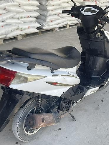 скутор макси: Скутер 50–150 см³ (визуально класс китайских городских моделей) в — 4