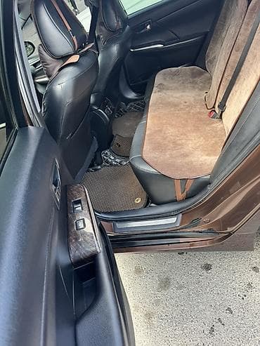 forester 2017: Toyota Camry: 2017 г., 2.5 л, Автомат, Бензин, Седан — 7