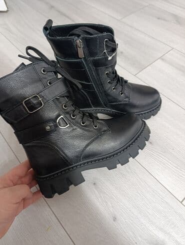 женские зимние сапоги из натуральной кожи и меха: Женские ботинки в стиле байкер/милитари, цвет черный. Турецкий кожа — 3