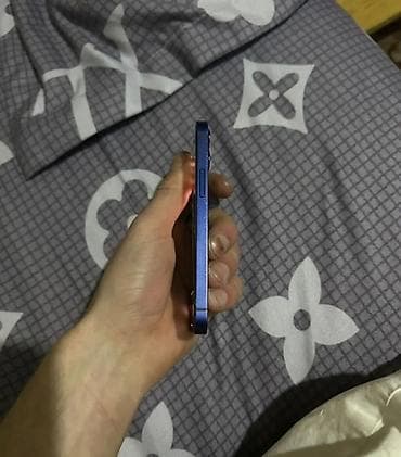 айфон икс с: IPhone 12 mini, синий цвет корпуса. Характеристики и детали: - — 2