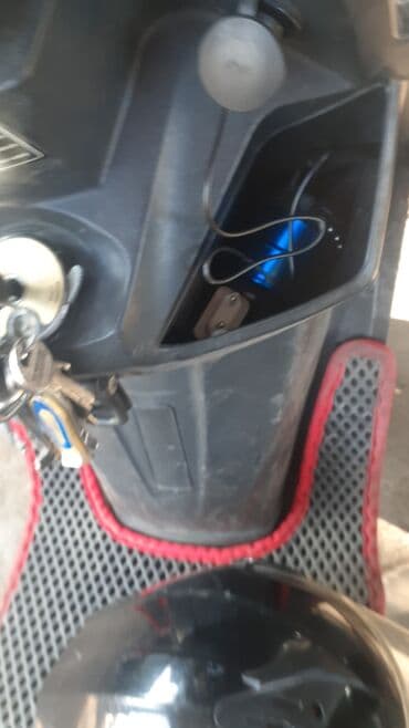 электронная мотоцикл: Макси-скутер Tank, 150 куб. см, Бензин, Новый — 5