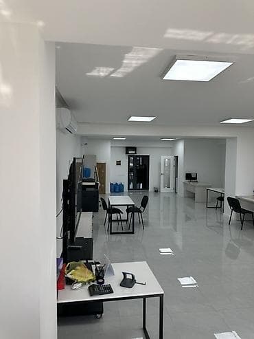open space: Аренда офисов, 92 м², В бизнес центре, С видом на горы, 1 линия, С оборудованием — 8