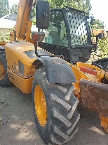 х5 м: Погрузчик, JCB, 2003 г., Колесный, Фронтальный — 4