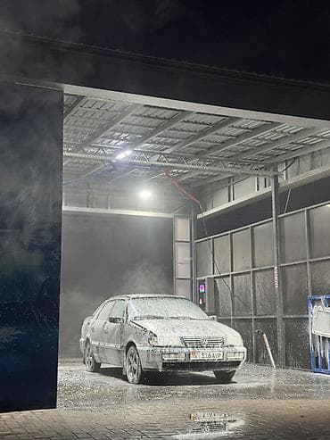 фит 2000: Volkswagen Passat: 1990 г., Седан — 1