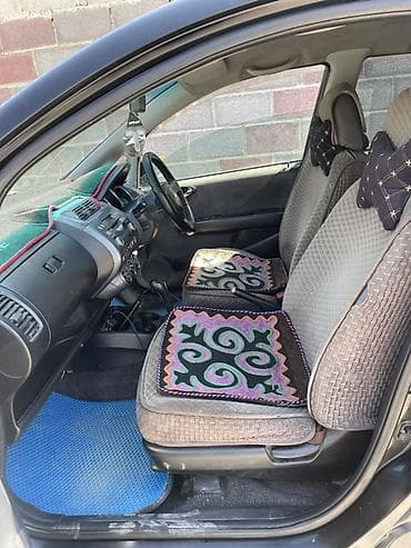 Honda Fit: 2002 г., 1.3 л, Автомат, Бензин, Хэтчбэк — 5