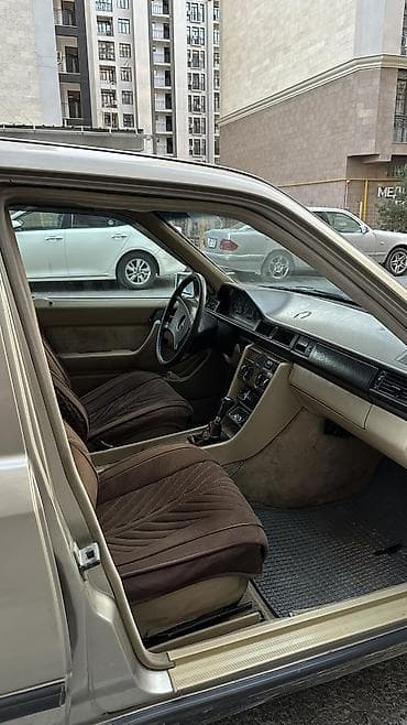 sprinter maxi: Mercedes-Benz W124: 1990 г., 2.3 л, Ручные, Бензин, Седан — 3