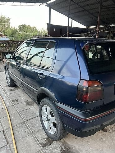Продажа авто: Volkswagen Golf: 1992 г., 2 л, Механика, Хэтчбэк — 1